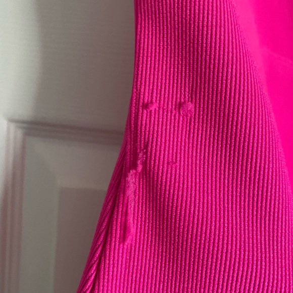 Bright pink top! - Picture 4 of 6